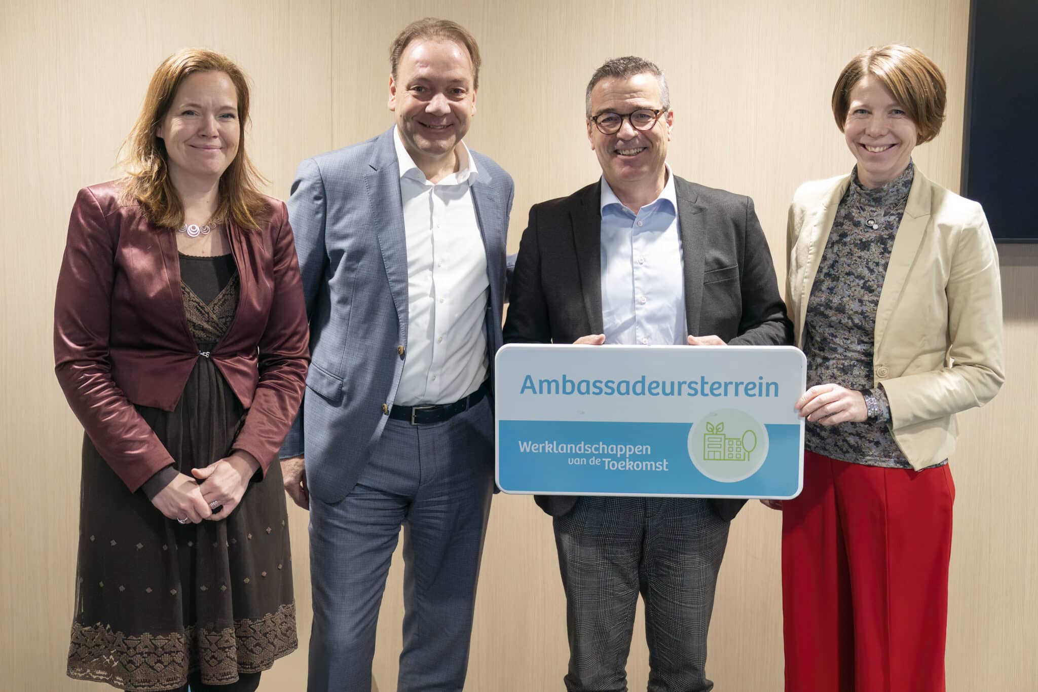 Nederland,  Eindhoven , Maandag is het zover, de ondertekening van de Green Deal tussen Provincie Noord Brabant en Landschappen van de Toekomst. Wij zijn de tweede provincie in Nederland (eerste was Zuid Holland) die deze Green Deal tekenen om het verduurzamen van bedrijventerreinen een impuls te geven.